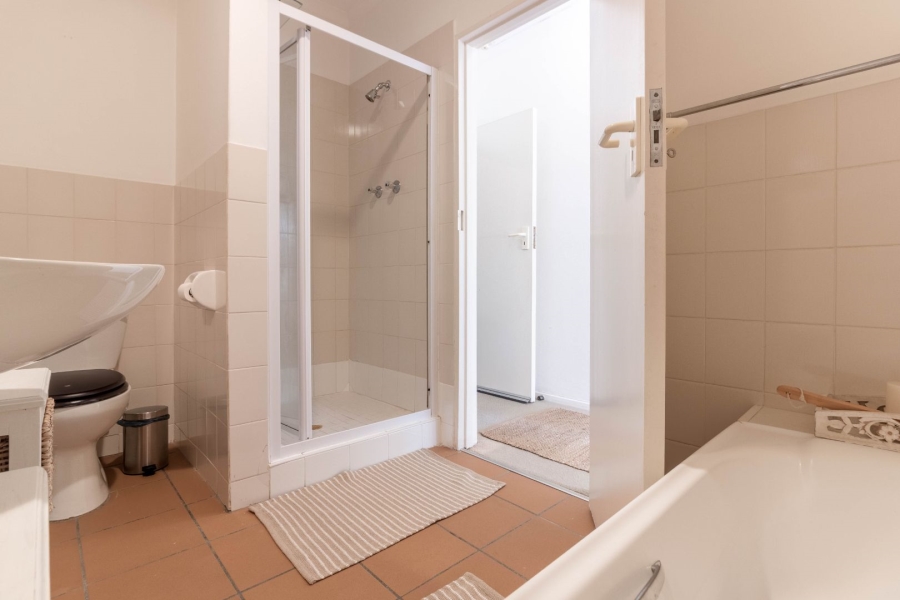 To Let 2 Bedroom Property for Rent in Devils Peak Western Cape